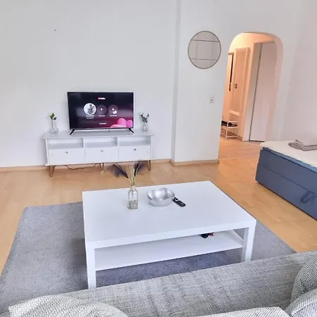 80qm-3 Rooms-free Parking-fast Wifi- Casa Bella * 하노버