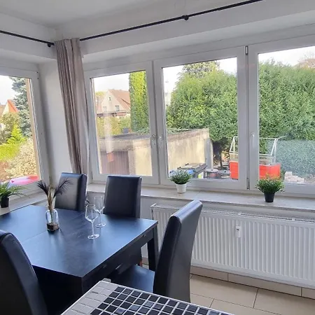 80qm-3 Rooms-free Parking-fast Wifi- Casa Bella * הנובר